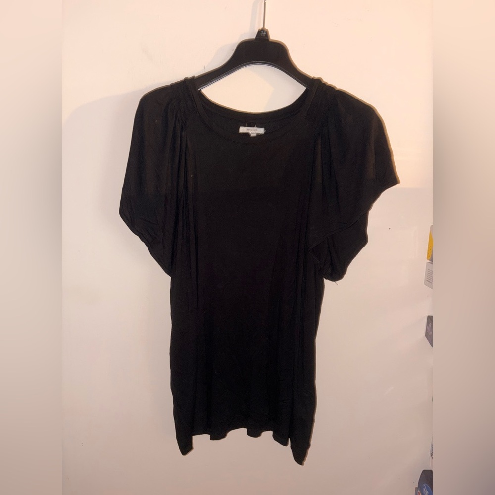 Maurice’s size XL black tee